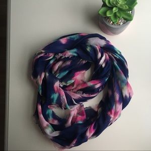 🌸American Eagle Infinity Scarf🌸